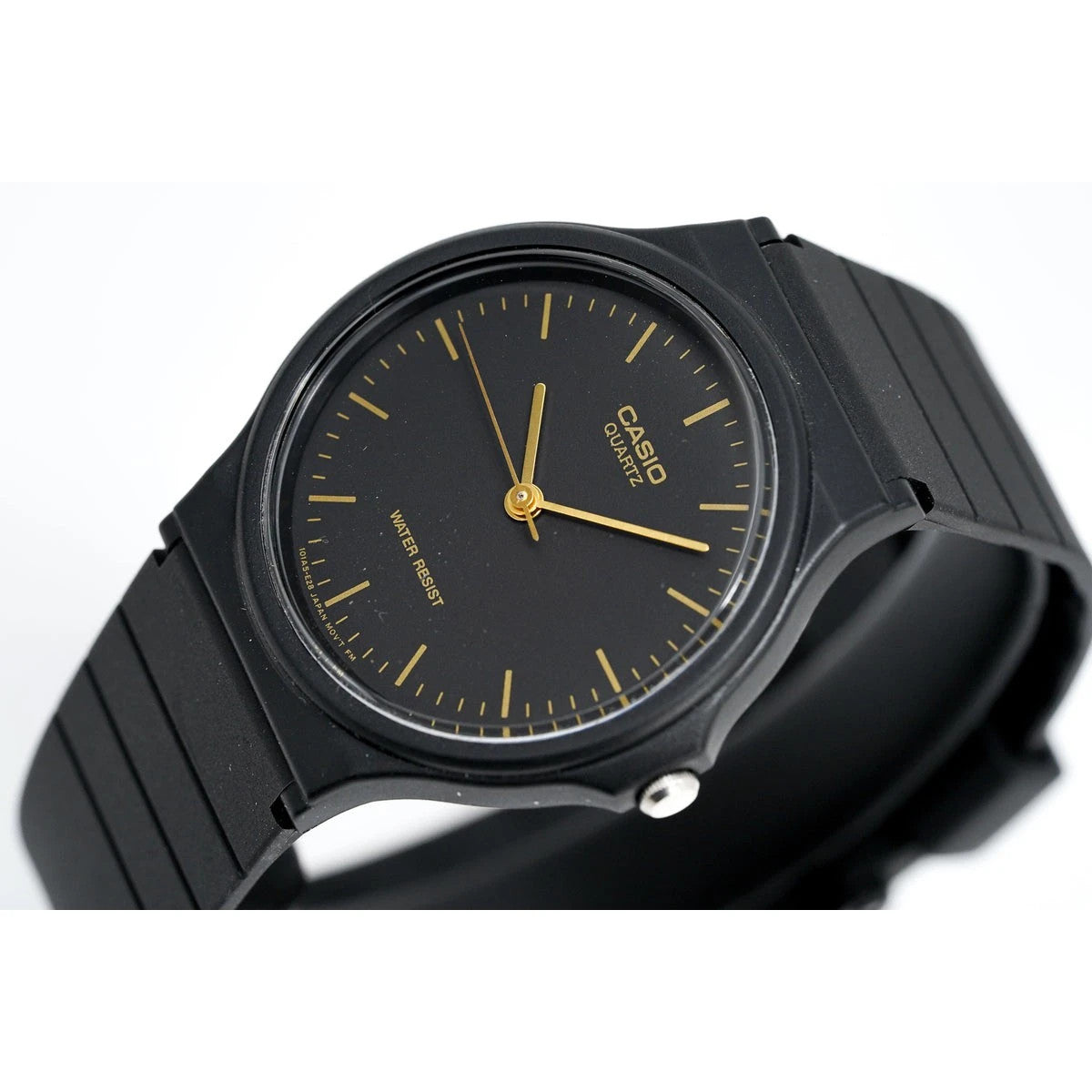 Мъжки аналогов часовник Casio - Casio Collection - MQ-24-1ELDF