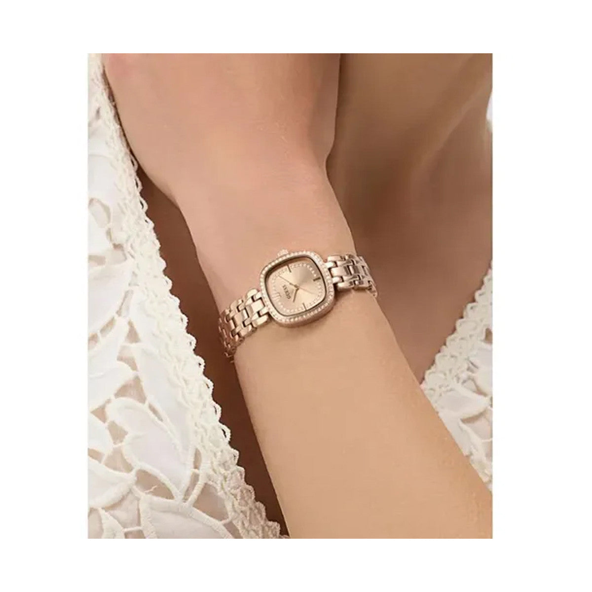 Дамски часовник GUESS - GW1018L4