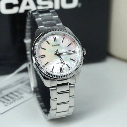 Дамски аналогов часовник Casio - Casio Collection - LTP-1302DS-4AVDF