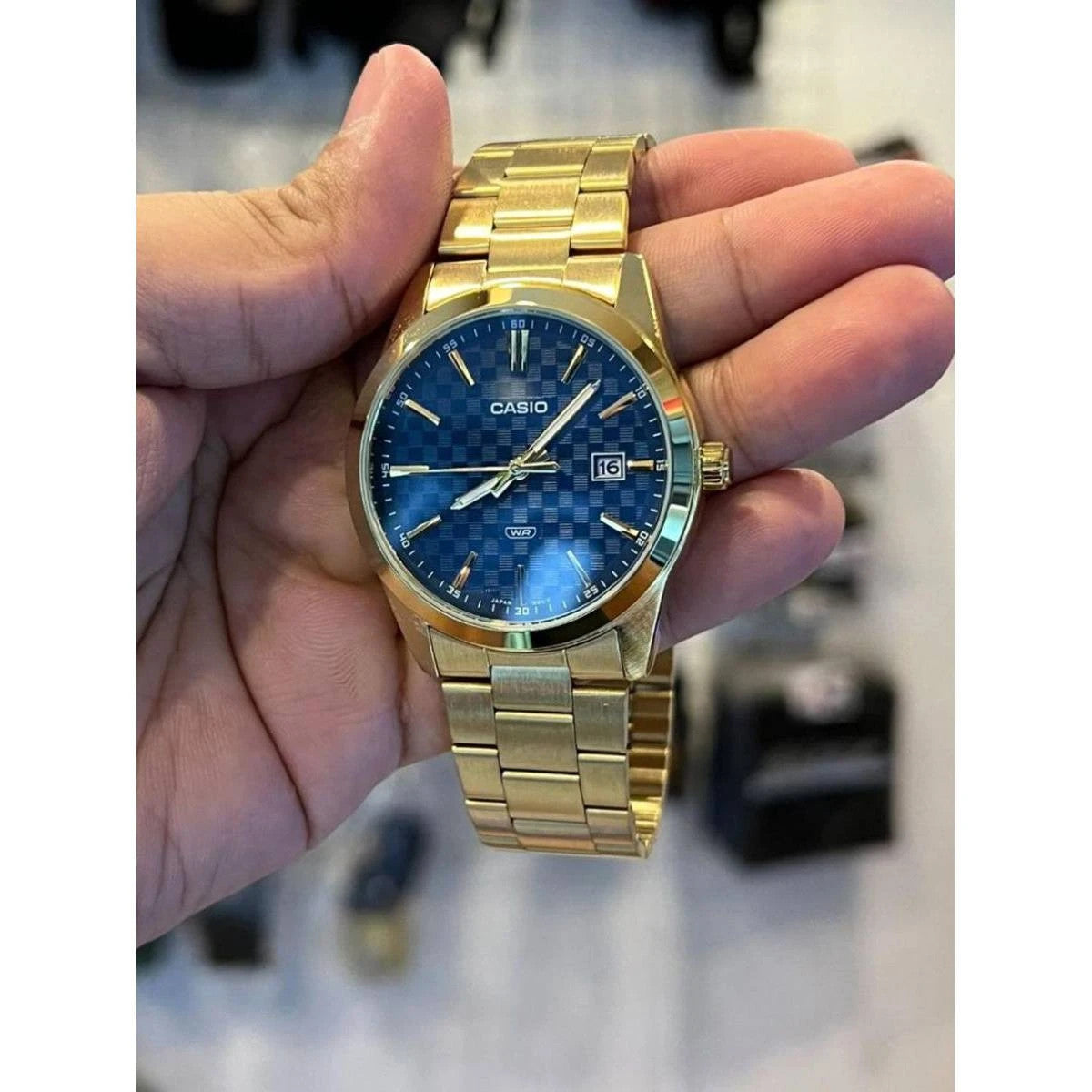Мъжки аналогов часовник Casio - Casio Collection - MTP-VD03G-2AUDF
