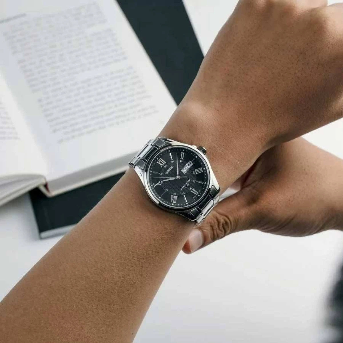 Мъжки аналогов часовник Casio - Casio Collection - MTP-1384D-1AVDF