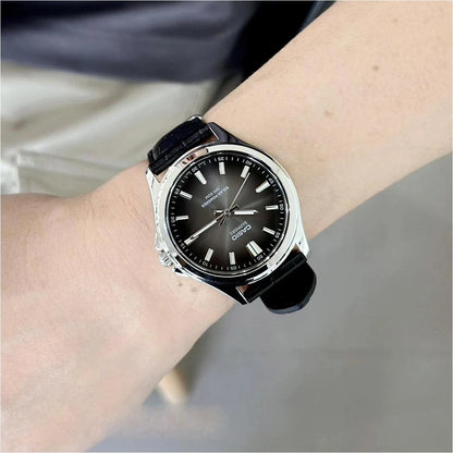 Мъжки аналогов часовник Casio Sapphire Solar - MTS-RS100L-1AVDF