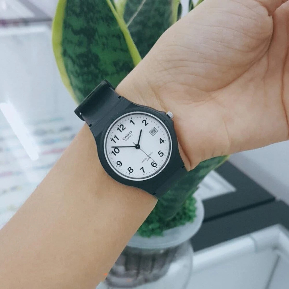 Мъжки аналогов часовник Casio - Casio Collection - MW-59-7BVDF