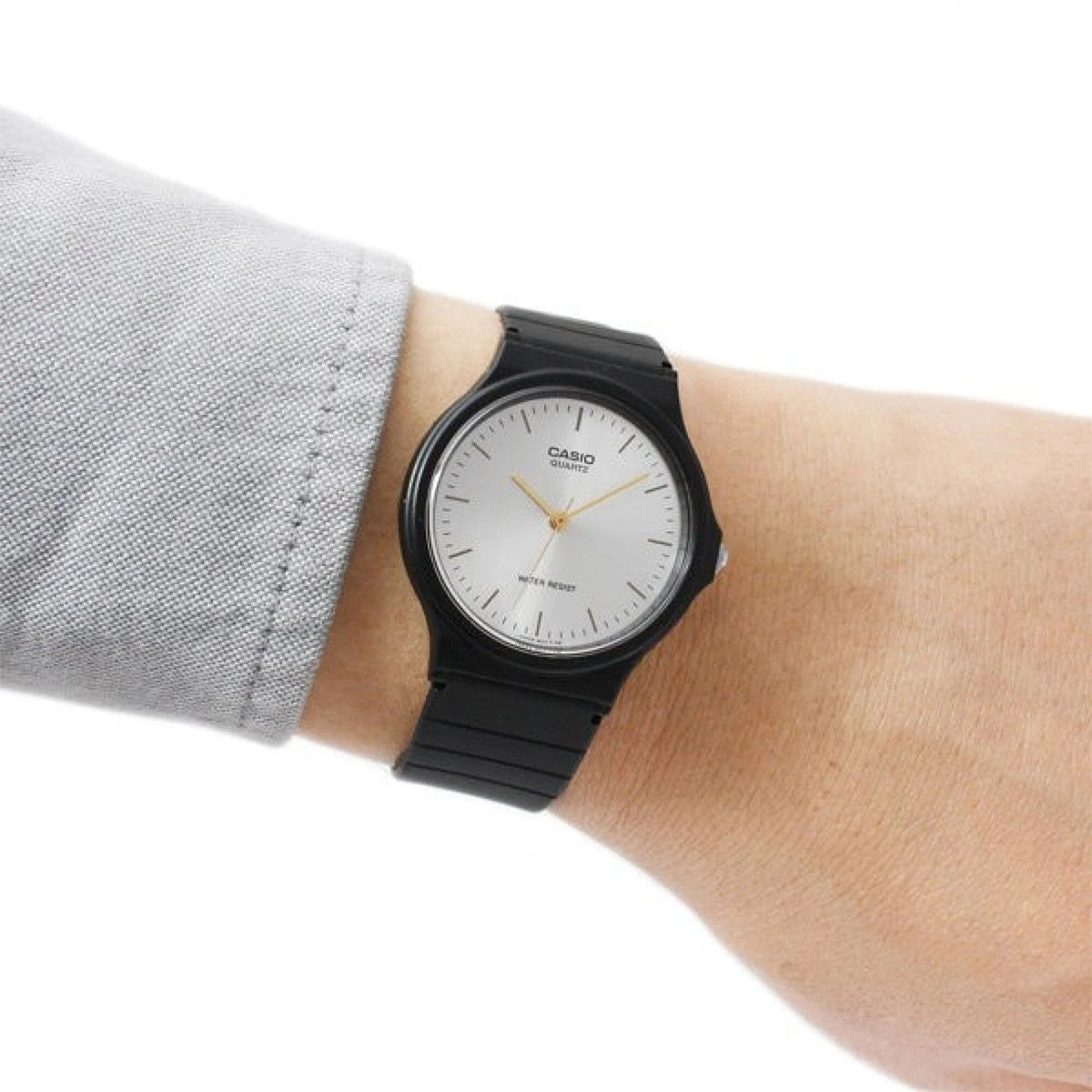 Мъжки аналогов часовник Casio - MQ-24-7E2LDF