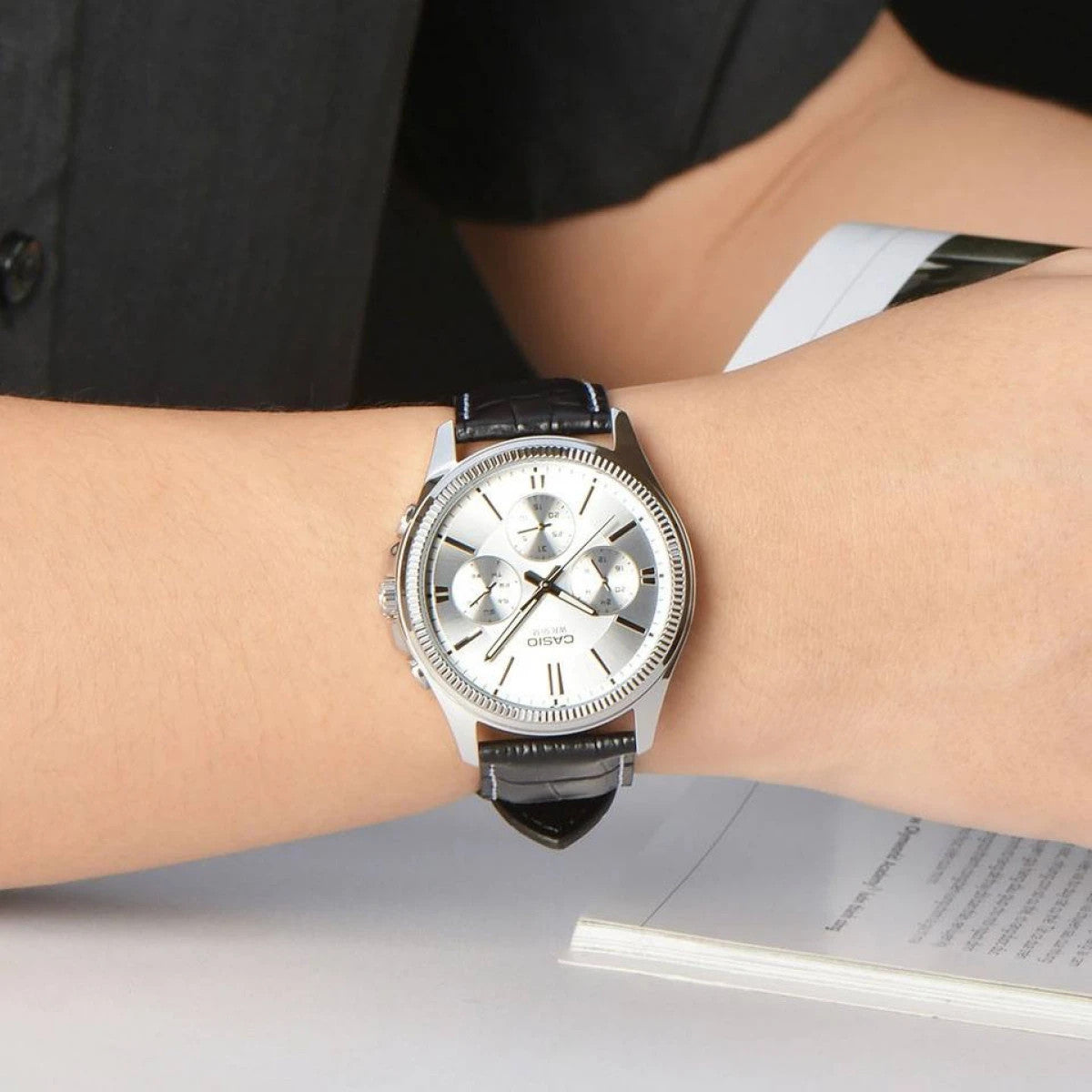 Мъжки аналогов часовник Casio Multi-Dial - Casio Collection - MTP-1375L-7AVDF